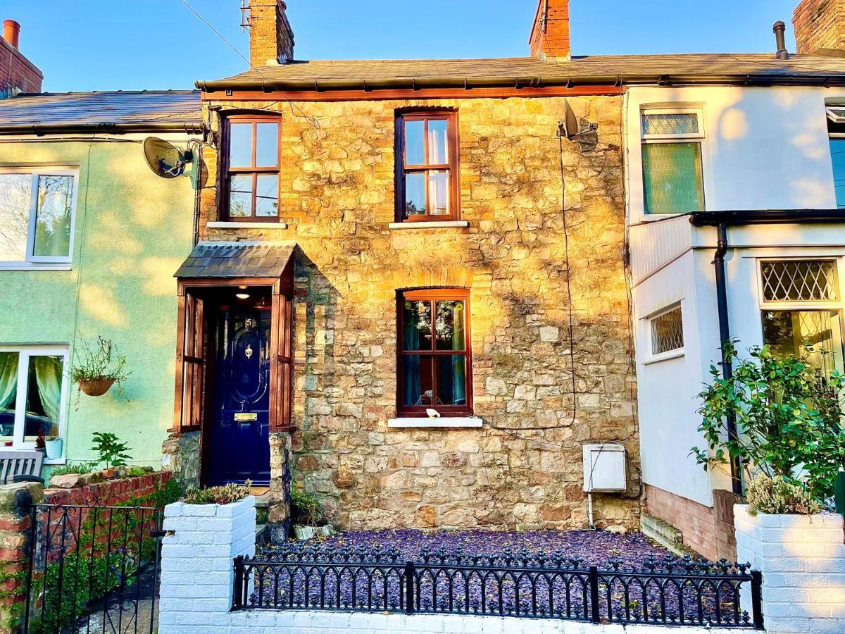 Traditional Cosy Pet Friendly Cottage By The Canal With Cymru Holidays كمبران المظهر الخارجي الصورة